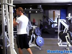 Fitness hunk cocksucing after workout session