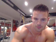 Straight Muscle Guy on webcam