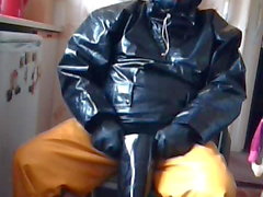 Piss and cum binge in rubber