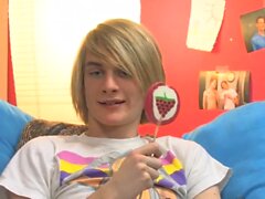 Hung emo twink Aidan Chase anal breeds blond Preston Andrews
