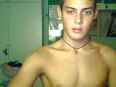 Ragazzo bellissimo di 18 anni in webcam