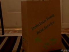 Extra Big Dicks Fucking The Delivery Man With My Huge Cock