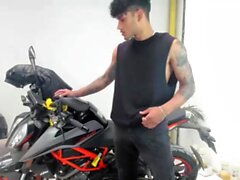 Amateur gay solo masturbation video